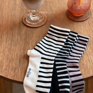 스트라이프 줄무늬 여성 데일리 장목양말 Stripe Long Sock